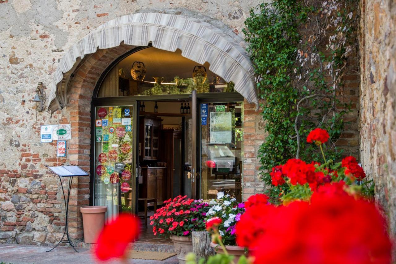 מונטיצ'יאנו Albergo Ristorante Da Vestro מראה חיצוני תמונה