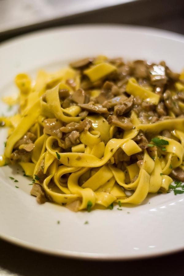 מונטיצ'יאנו Albergo Ristorante Da Vestro מראה חיצוני תמונה