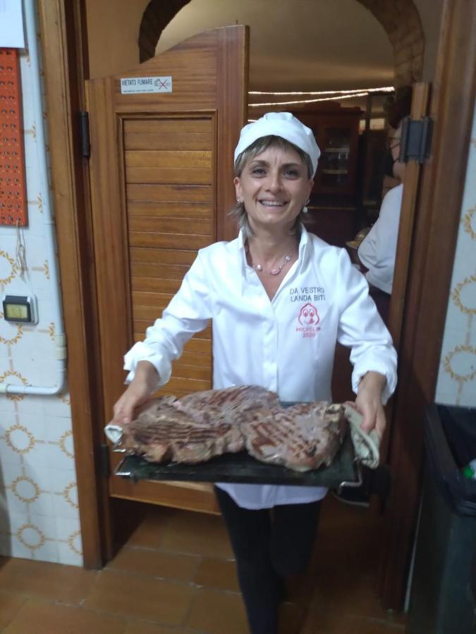 מונטיצ'יאנו Albergo Ristorante Da Vestro מראה חיצוני תמונה