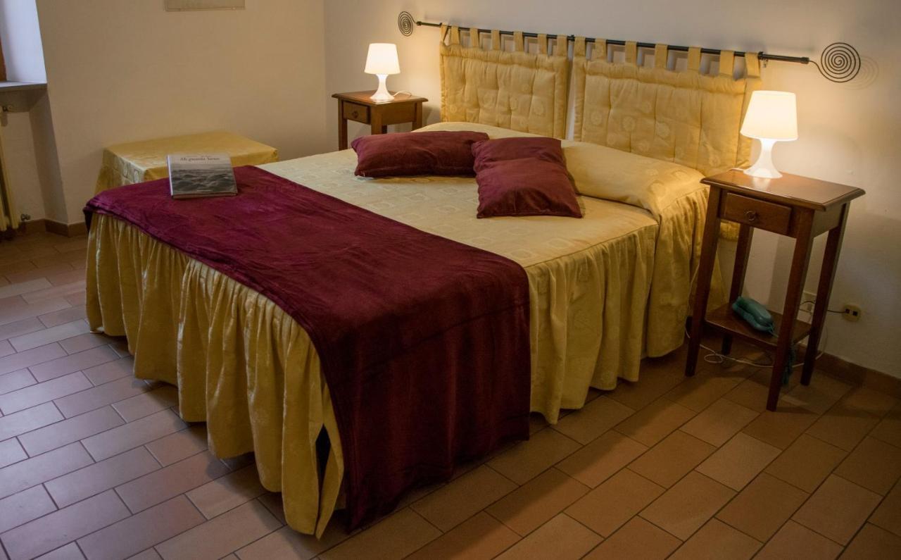 מונטיצ'יאנו Albergo Ristorante Da Vestro מראה חיצוני תמונה
